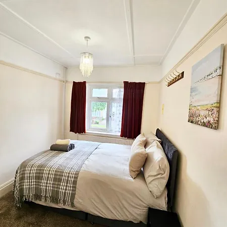 Small Double Near Southmead Homestay