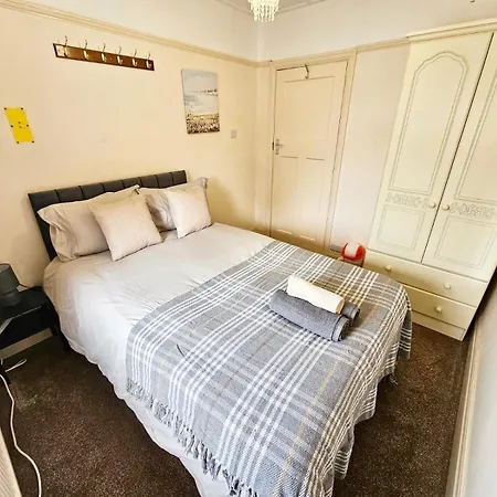 Small Double Near Southmead Bristol