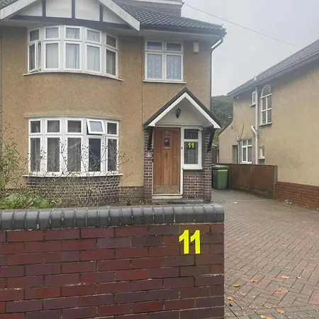 Small Double Near Southmead Homestay *