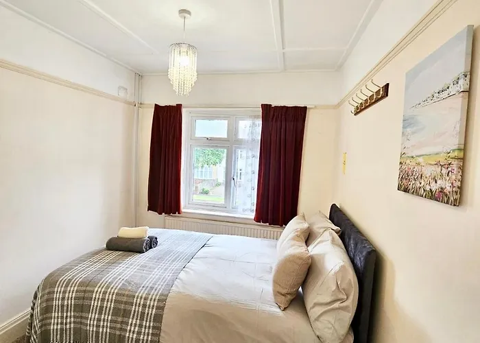Small Double Near Southmead Homestay